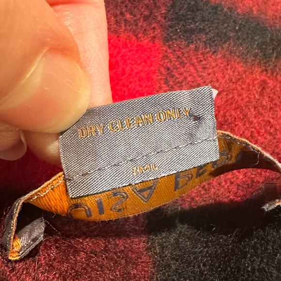 🌟HP🌟NWOT Cashmere Red & Black Buffalo Plaid Scarf by Louisa Perini - Picture 5 of 7